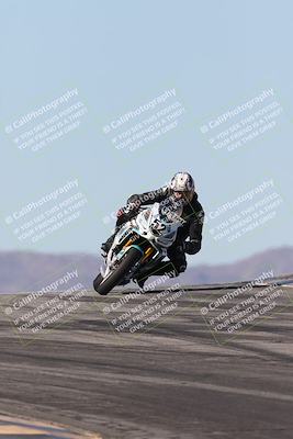 media/Dec-07-2025-CVMA (Sun) [[3e7d2de5dc]]/Race 7-Formula Lightweight Twins Shootout/